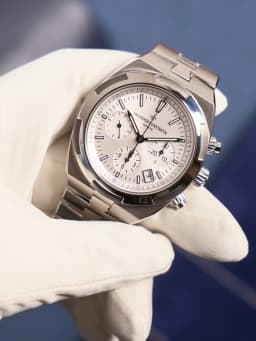 Vacheron Constantin Overseas Chronograph Chronograph White Dial Box and Papers 2020 Extended Warranty, image 1 Vacheron Constantin Overseas Chronograph Chronograph White Dial Box and Papers 2020 Extended Warranty, image 1