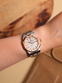 Audemars Piguet Royal Oak Selfwinding Box & Papers 2016, image 8 Audemars Piguet Royal Oak Selfwinding Box & Papers 2016, image 8