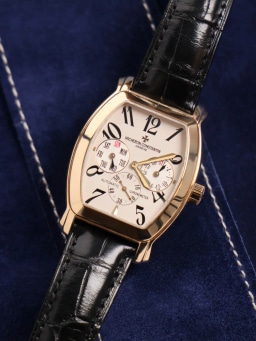 Vacheron Constantin Royal Eagle Tonneau Day Date Royal Eagle Malte, image 2 Vacheron Constantin Royal Eagle Tonneau Day Date Royal Eagle Malte, image 2