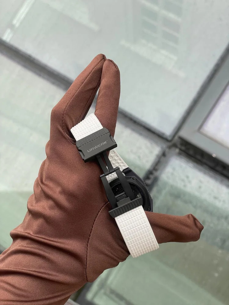 Urwerk UR-100V UltraViolet LE 25 Pcs, image 7 Urwerk UR-100V UltraViolet LE 25 Pcs, image 7