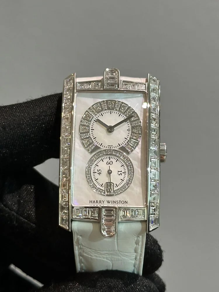Harry Winston Avenue 331/UQW, image 1 Harry Winston Avenue 331/UQW, image 1