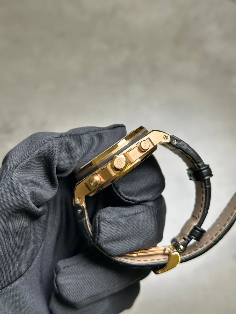 Audemars Piguet Royal Oak Offshore Chronograph Lady rubber and alligator straps, image 3 Audemars Piguet Royal Oak Offshore Chronograph Lady rubber and alligator straps, image 3