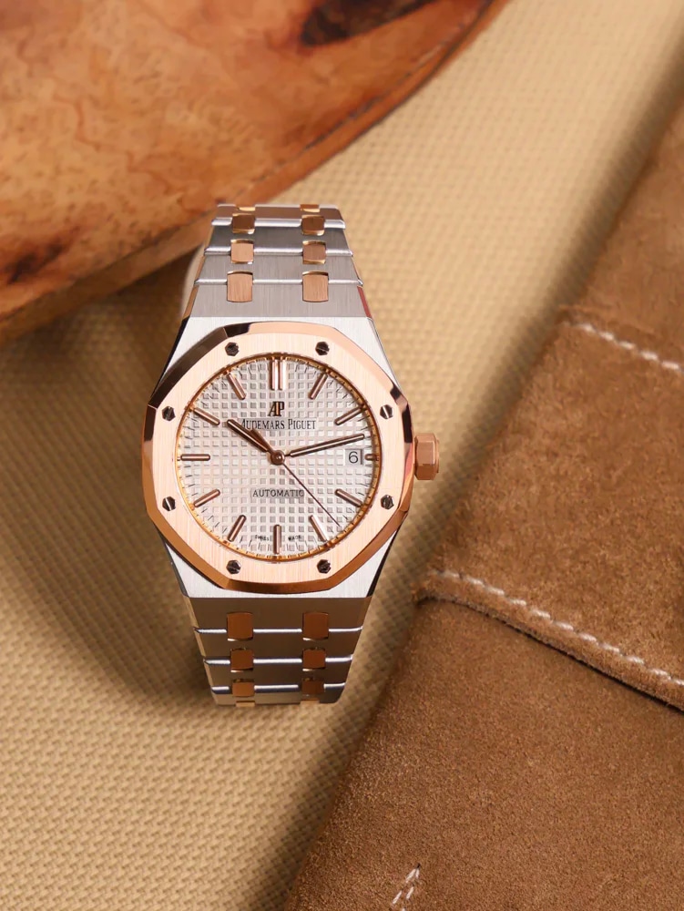Audemars Piguet Royal Oak Selfwinding Box & Papers 2016, image 7 Audemars Piguet Royal Oak Selfwinding Box & Papers 2016, image 7