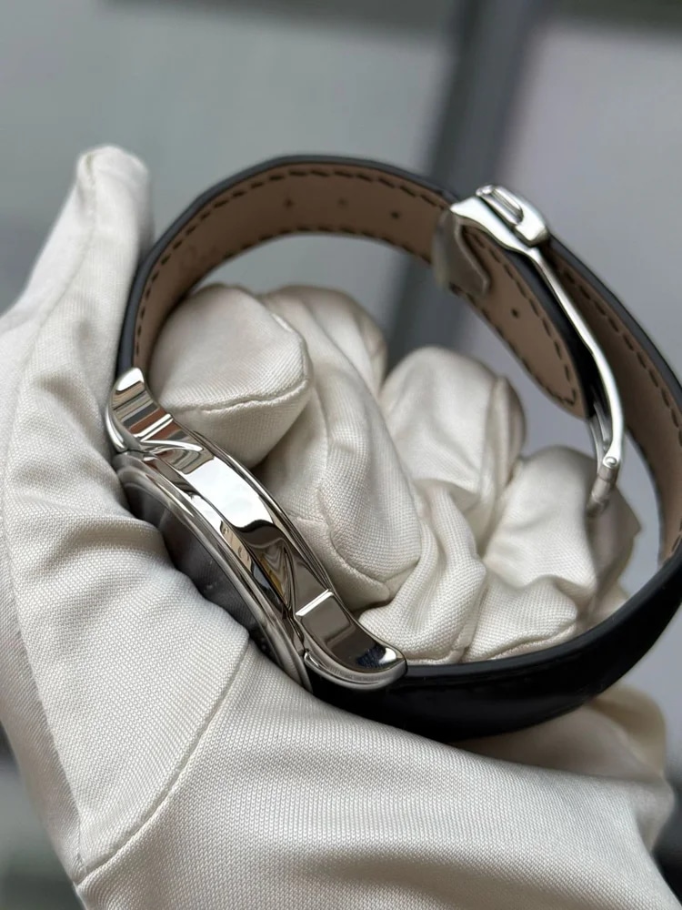 Omega De Ville Co-Axial Power Reserve, image 4 Omega De Ville Co-Axial Power Reserve, image 4