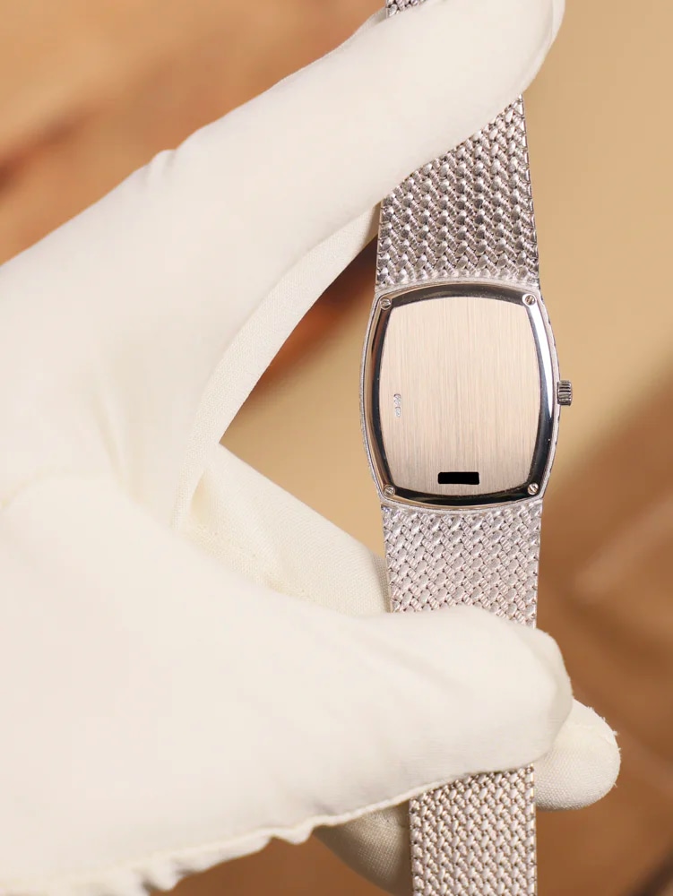 White Gold 1970s Vintage Watch with Diamonds on 180mm Wrist, image 7 White Gold 1970s Vintage Watch with Diamonds on 180mm Wrist, image 7