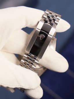 Rolex Sky-Dweller 326934 Box and Papers 2023, image 4 Rolex Sky-Dweller 326934 Box and Papers 2023, image 4