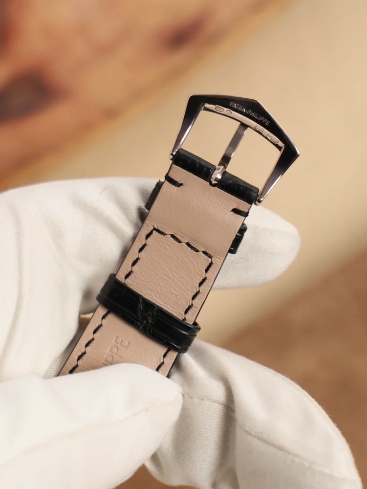 Patek Philippe Annual Calendar Platinum 5056P-001, image 6 Patek Philippe Annual Calendar Platinum 5056P-001, image 6