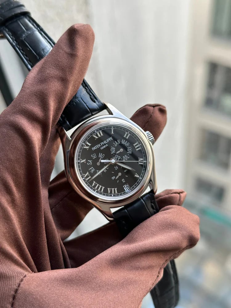 Patek Philippe Annual Calendar 5035G-023, image 1 Patek Philippe Annual Calendar 5035G-023, image 1