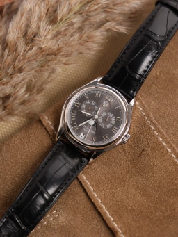 Patek Philippe Annual Calendar Platinum 5056P-001, image 2 Patek Philippe Annual Calendar Platinum 5056P-001, image 2