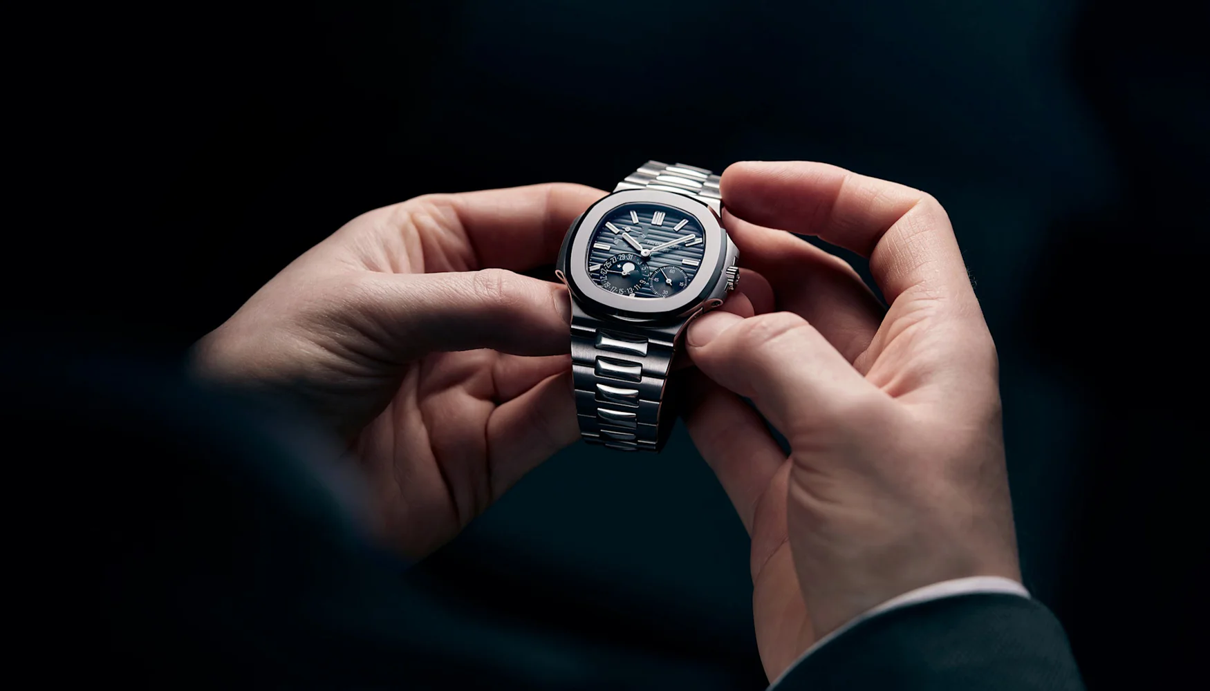 Patek Philippe Discontinues the Nautilus Moonphase 5712A and more… | Chrono 10:10 Patek Philippe Discontinues the Nautilus Moonphase 5712A and more… | Chrono 10:10