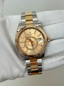 Champagne Dial Index 2025, image 2 Champagne Dial Index 2025, image 2