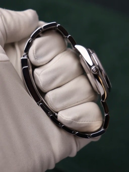 Olive Dial 2020 Box And Papers, image 4 Olive Dial 2020 Box And Papers, image 4