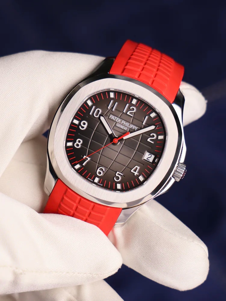 Patek Philippe Aquanaut Singapore Limited Edition, image 1 Patek Philippe Aquanaut Singapore Limited Edition, image 1