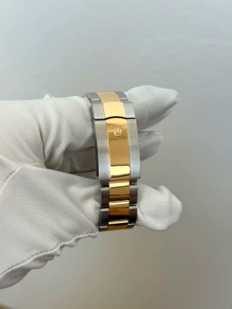 Champagne Dial Index 2025, image 5 Champagne Dial Index 2025, image 5