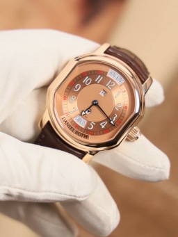 Metropolitan Salmon guilloche 18KRose gold Timezone City window, image 1 Metropolitan Salmon guilloche 18KRose gold Timezone City window, image 1