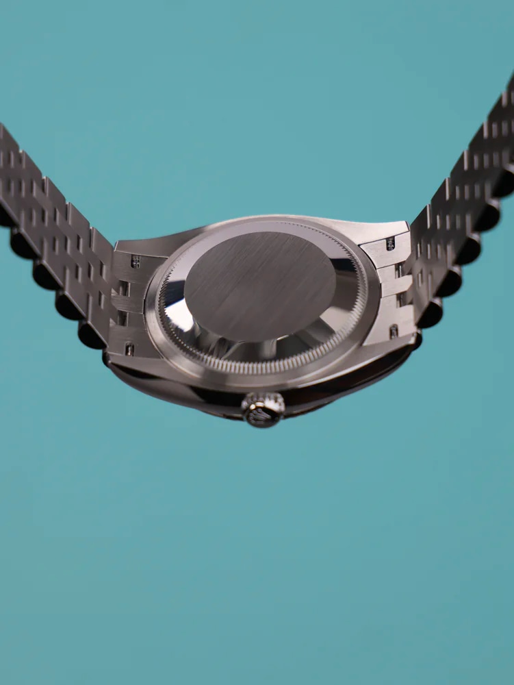 Box and Papers 2025, image 8 Box and Papers 2025, image 8