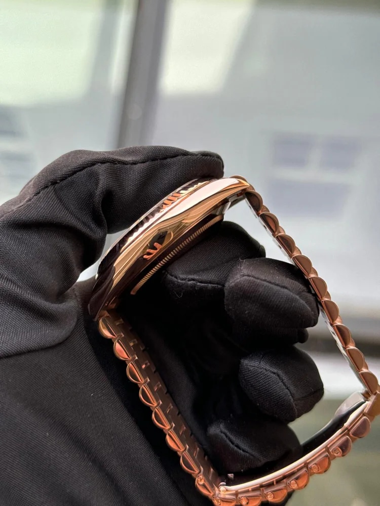 Rose Gold Olive Dial, image 6 Rose Gold Olive Dial, image 6