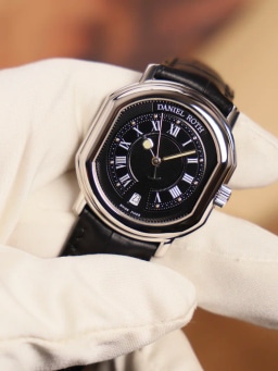 Daniel Roth PREMIER RETROGRADE Le Sentier T157 Black dial Date Roman numerals aftermarket buckle, image 1 Daniel Roth PREMIER RETROGRADE Le Sentier T157 Black dial Date Roman numerals aftermarket buckle, image 1
