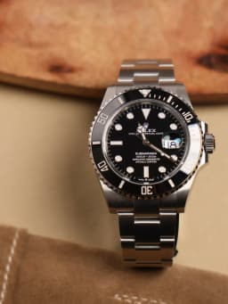 Rolex Submariner Date Black dial Ceramic bezel Box and Papers 2025, image 6 Rolex Submariner Date Black dial Ceramic bezel Box and Papers 2025, image 6
