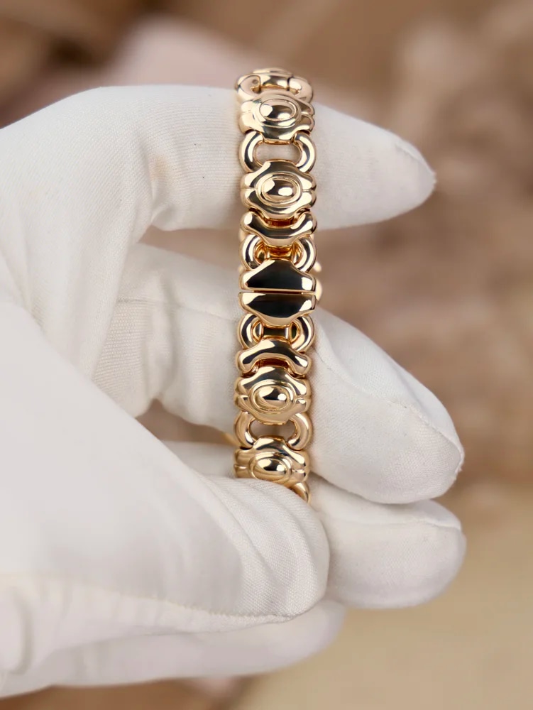 With diamond bezel and bracelet 1993 Box and Papers, image 5 With diamond bezel and bracelet 1993 Box and Papers, image 5