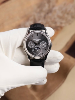 Patek Philippe Perpetual Calendar Grey Dial, image 1 Patek Philippe Perpetual Calendar Grey Dial, image 1