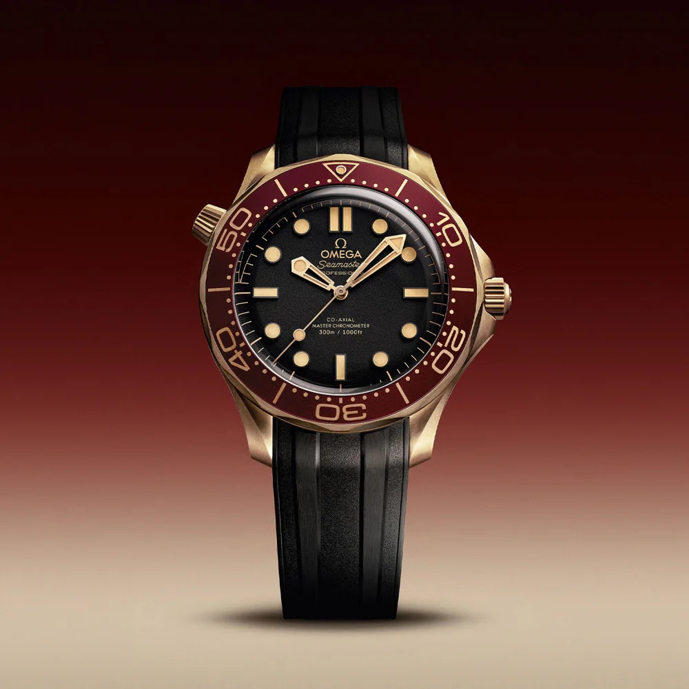 The Omega Seamaster Diver 300M in Bronze Gold and Burgundy Finally Makes The Iconic Dive Watch More Luxurious | Chrono 10:10 The Omega Seamaster Diver 300M in Bronze Gold and Burgundy Finally Makes The Iconic Dive Watch More Luxurious | Chrono 10:10