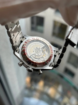 Breitling Navitimer 8 box and papers 2018, image 4 Breitling Navitimer 8 box and papers 2018, image 4