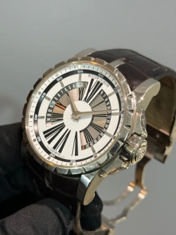 Roger Dubuis Excalibur BI-RETROGRADE DATE LE 88 Pcs, image 3 Roger Dubuis Excalibur BI-RETROGRADE DATE LE 88 Pcs, image 3