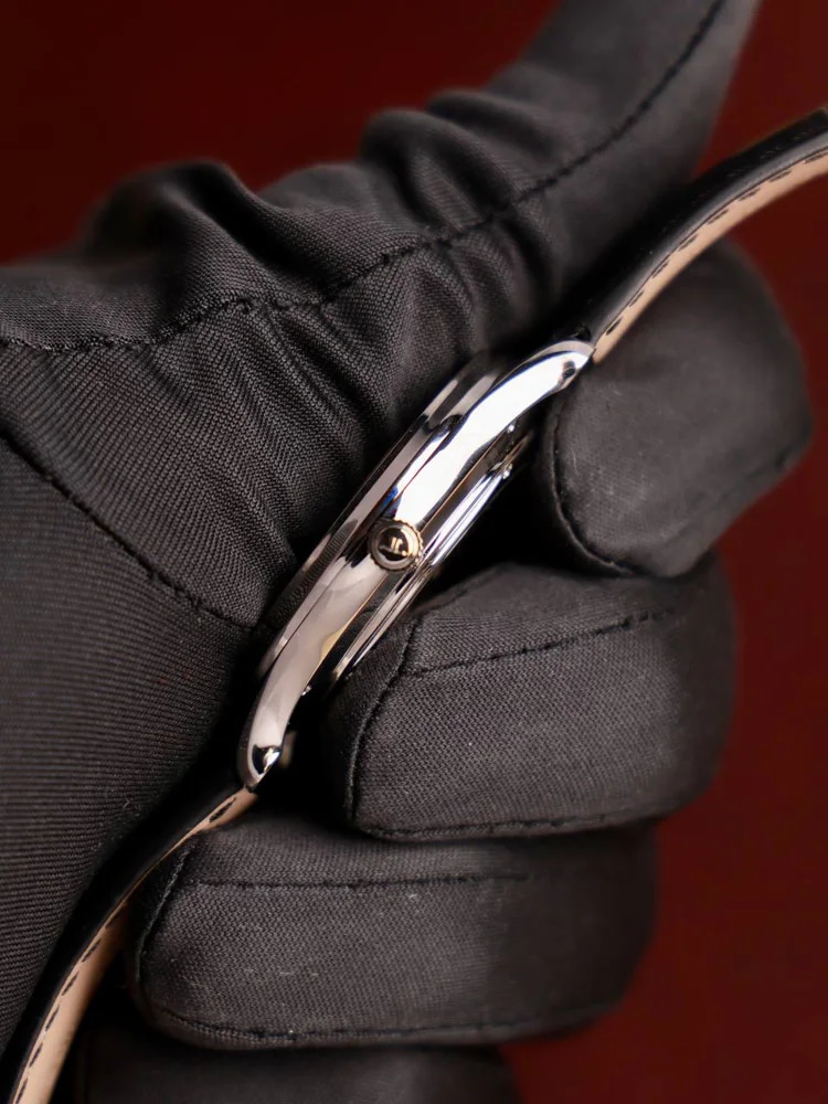 Box & Papers 2019, image 4 Box & Papers 2019, image 4