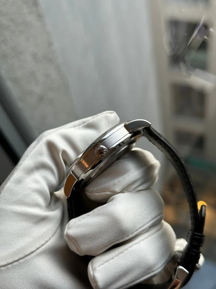 A. Lange & Söhne Lange 1 Timezone Platinum Extract From The Archives, image 2 A. Lange & Söhne Lange 1 Timezone Platinum Extract From The Archives, image 2