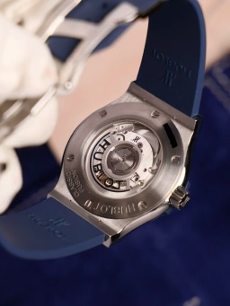 Hublot Classic Fusion Blue 542.NX.7170.LR Box and Papers 2021, image 7 Hublot Classic Fusion Blue 542.NX.7170.LR Box and Papers 2021, image 7