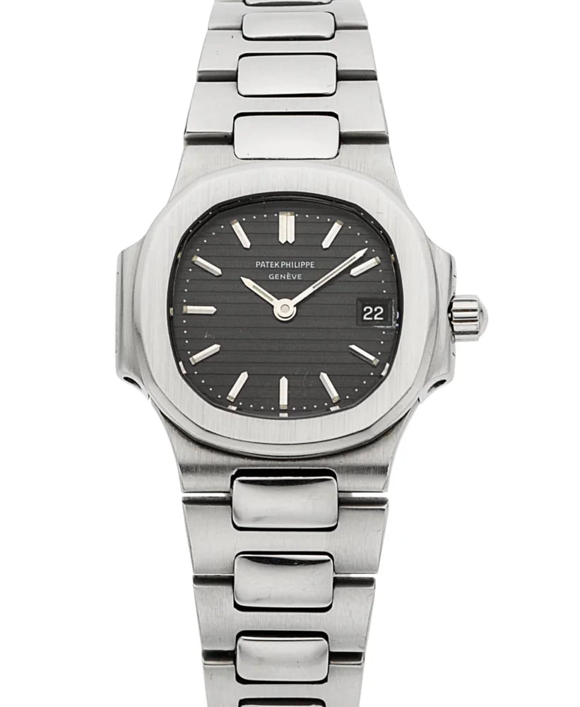 Patek Philippe Nautilus 4700/1, image 1 Patek Philippe Nautilus 4700/1, image 1