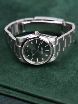 Olive Dial 2020 Box And Papers, image 2 Olive Dial 2020 Box And Papers, image 2