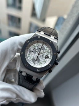 Audemars Piguet Royal Oak Offshore Chronograph box and papers 2013, image 1 Audemars Piguet Royal Oak Offshore Chronograph box and papers 2013, image 1