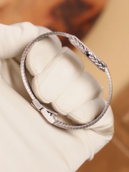 White Gold 1970s Vintage Watch with Diamonds on 180mm Wrist, image 3 White Gold 1970s Vintage Watch with Diamonds on 180mm Wrist, image 3
