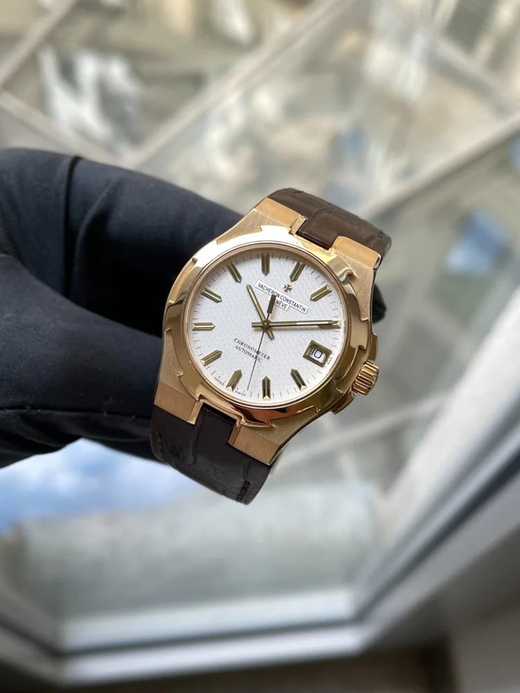 Vacheron Constantin Overseas 42040, image 1 Vacheron Constantin Overseas 42040, image 1
