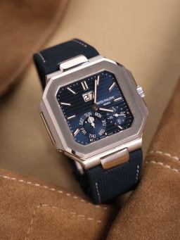 Patek Philippe Cubitus Platinum Blue Dial, image 2 Patek Philippe Cubitus Platinum Blue Dial, image 2