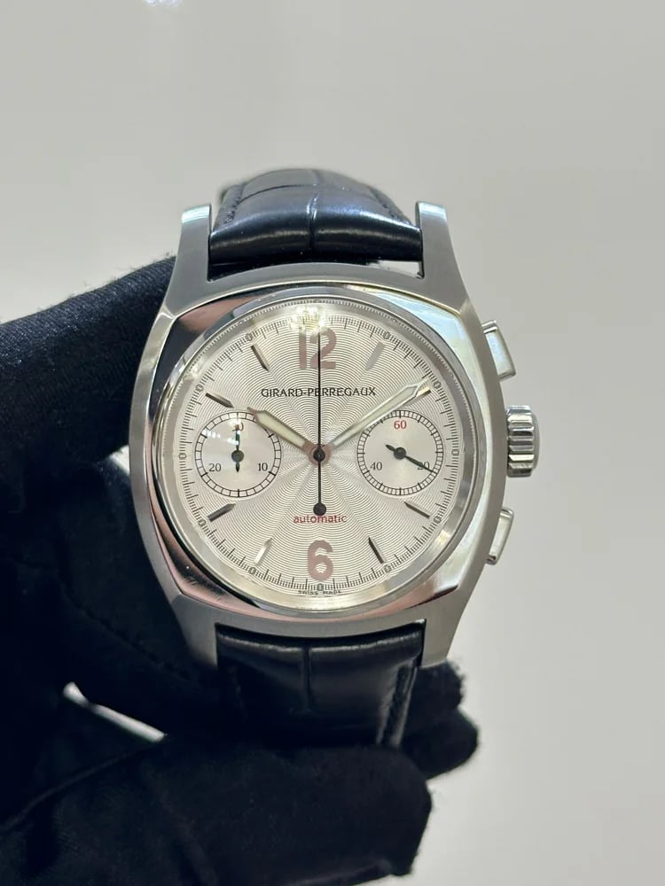 Girard Perregaux Carré Cambré Chronograph, image 1 Girard Perregaux Carré Cambré Chronograph, image 1