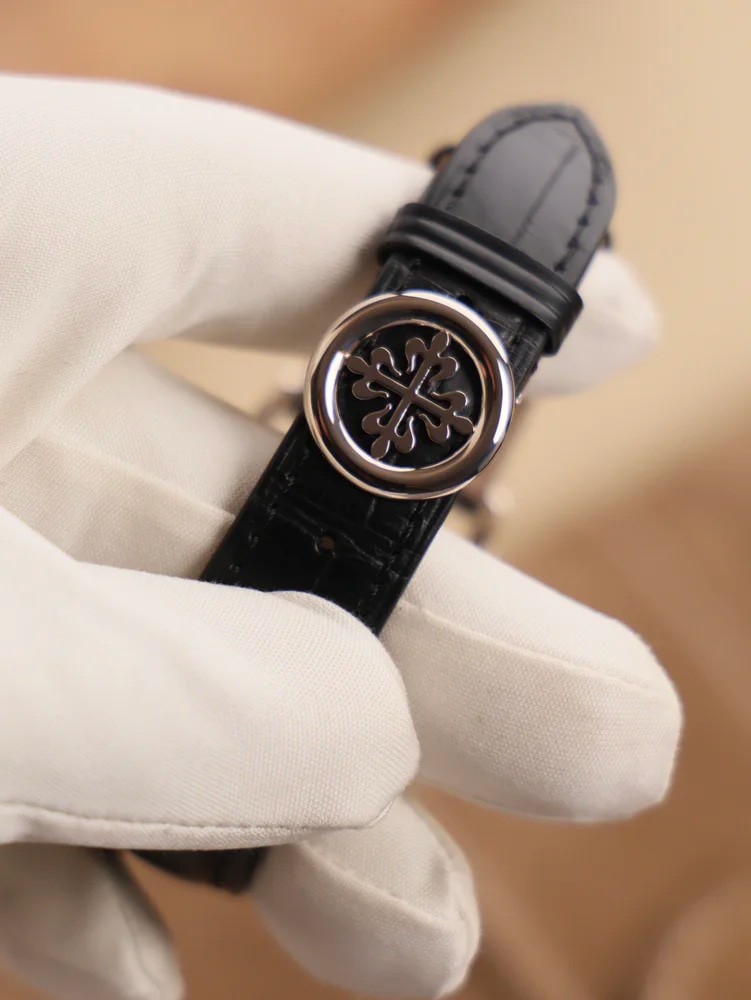 Patek Philippe Annual Calendar White Gold, image 6 Patek Philippe Annual Calendar White Gold, image 6
