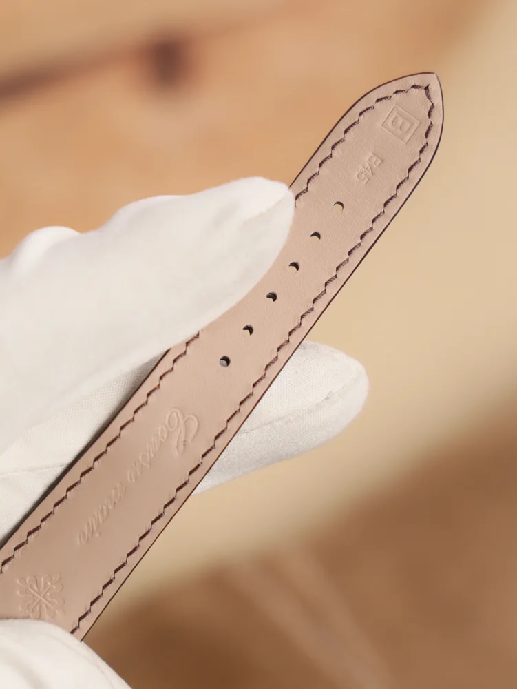 White Gold, image 8 White Gold, image 8