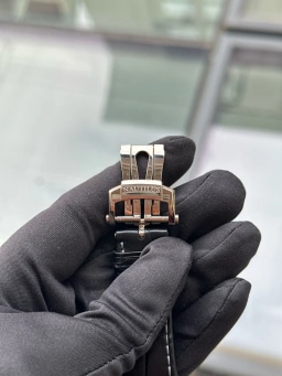 Patek Philippe Nautilus White Gold Box & Papers, image 3 Patek Philippe Nautilus White Gold Box & Papers, image 3