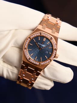 Audemars Piguet Royal Oak Lady Lady Extract from Archives. Rose Gold Blue Dial Diamond Bezel, image 2 Audemars Piguet Royal Oak Lady Lady Extract from Archives. Rose Gold Blue Dial Diamond Bezel, image 2