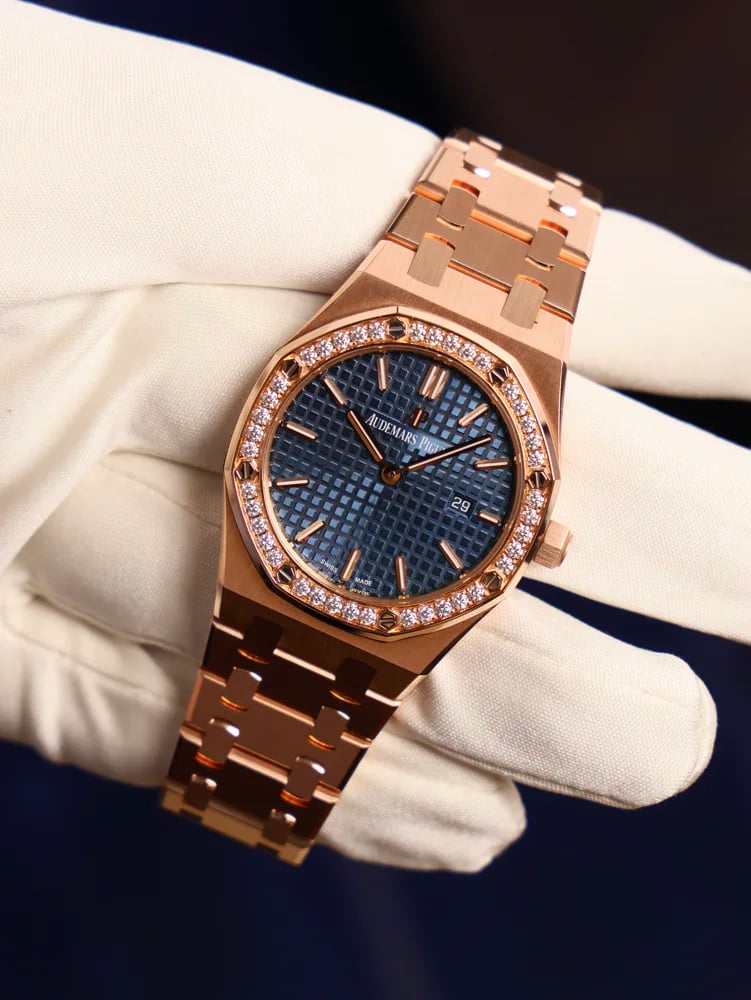 Audemars Piguet Royal Oak Lady Lady Extract from Archives. Rose Gold Blue Dial Diamond Bezel, image 2 Audemars Piguet Royal Oak Lady Lady Extract from Archives. Rose Gold Blue Dial Diamond Bezel, image 2