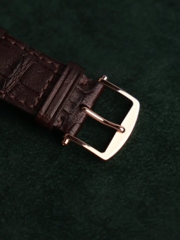 Box & Papers 2018, image 6 Box & Papers 2018, image 6