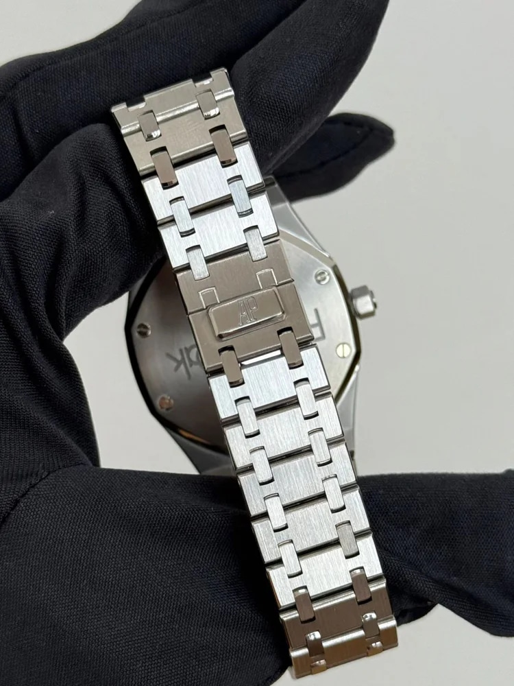 Steel, image 3 Steel, image 3