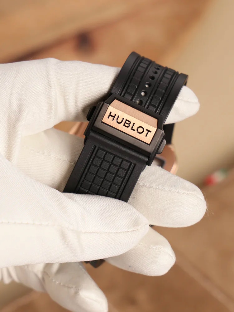Hublot Square Bang Unico King Gold Ceramic 42mm, image 6 Hublot Square Bang Unico King Gold Ceramic 42mm, image 6