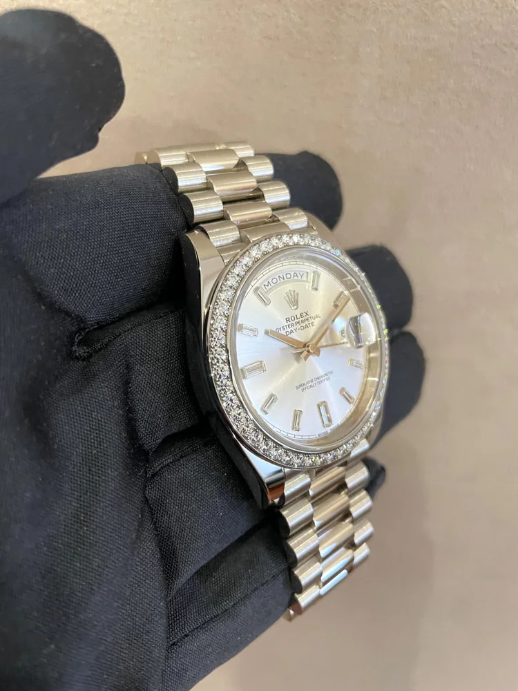 Box and Papers 2022, image 2 Box and Papers 2022, image 2