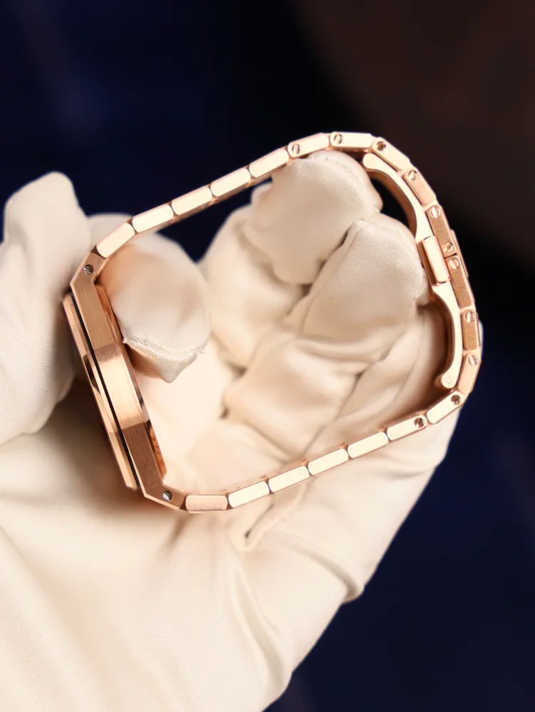 Audemars Piguet Royal Oak Lady Lady Extract from Archives. Rose Gold Blue Dial Diamond Bezel, image 4 Audemars Piguet Royal Oak Lady Lady Extract from Archives. Rose Gold Blue Dial Diamond Bezel, image 4