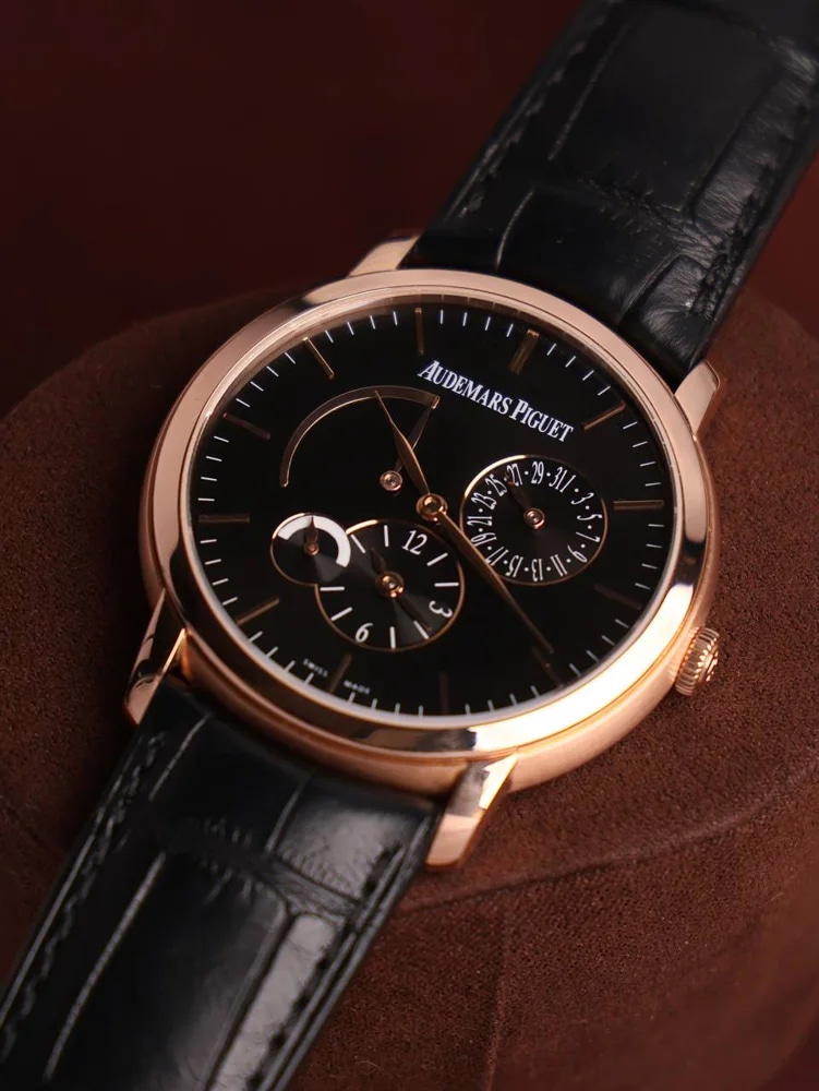 Dual Time, image 1 Dual Time, image 1