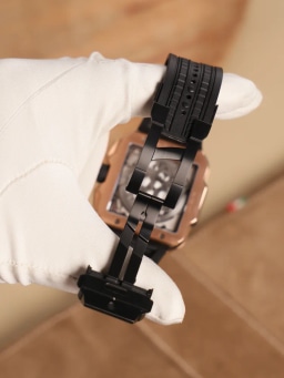 Hublot Square Bang Unico King Gold Ceramic 42mm, image 8 Hublot Square Bang Unico King Gold Ceramic 42mm, image 8